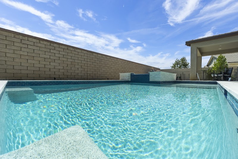 California Custom Pools