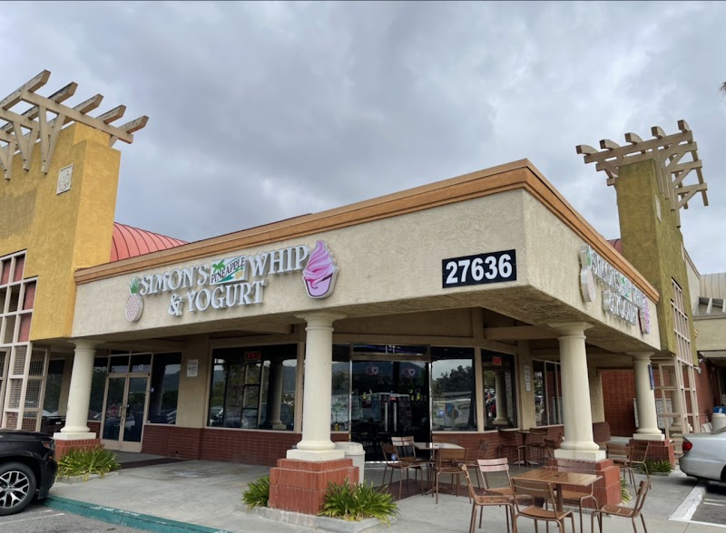 SIMON’S FROZEN YOGURT & PINEAPPLE WHIP